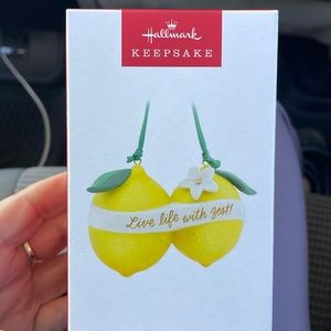 Hallmark Keepsake Lemons Live Life with Zest Christmas ornament